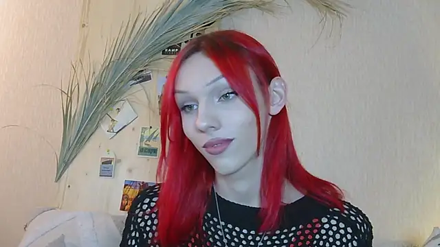 Kirana Hayes online show from 04-15-26, 01:18