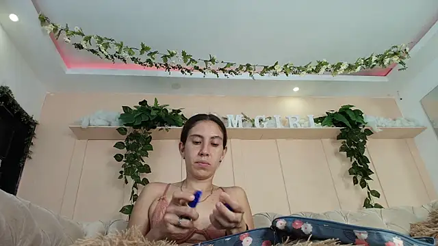 Snapshot of alix_rada chatting on 06-03-26, 08:14 alix rada online show from 06-03-26, 08:14