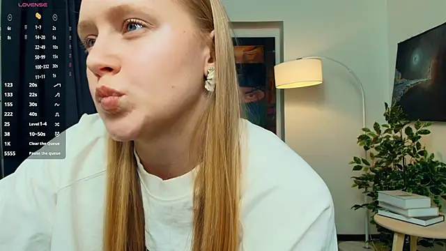 VestaBowmer online show from 05-05-26, 11:18