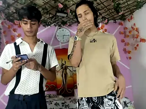 Snapshot of TYLERhHOT2005 chatting on 03-27-26, 12:38 TYLERhHOT2005 online show from 03-27-26, 12:38