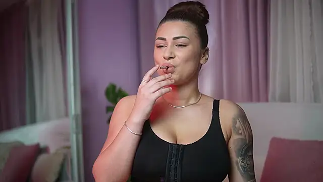 AmeliaBarbie online show from 04-18-26, 05:50