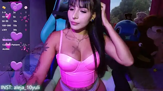 Snapshot of aleja_1028 chatting on 06-06-26, 10:58 aleja 1028 online show from 06-06-26, 10:58