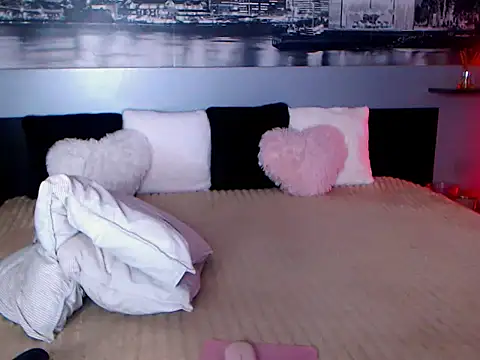 AnneAme online show from 04-11-26, 10:41
