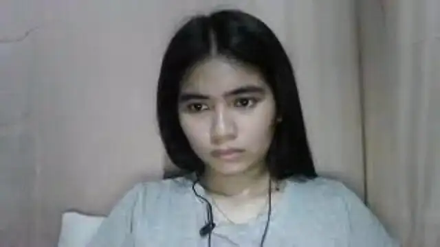 Snapshot of SarinaWhisenton chatting on 03-30-26, 05:52 SarinaWhisenton online show from 03-30-26, 05:52