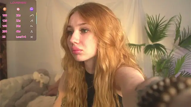 Snapshot of zoeforrd chatting on 06-24-26, 05:17 zoeforrd online show from 06-24-26, 05:17