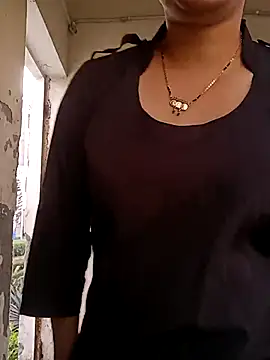 Snapshot of Raanieoy012 chatting on 04-01-26, 01:50 Raanieoy012 online show from 04-01-26, 01:50