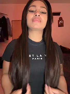 Snapshot of ValentinasXXX chatting on 03-28-26, 11:48 ValentinasXXX online show from 03-28-26, 11:48