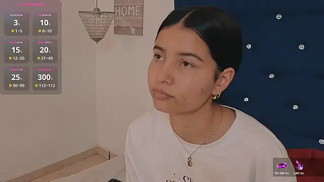 Morgansmithx online show from 04-12-26, 03:39