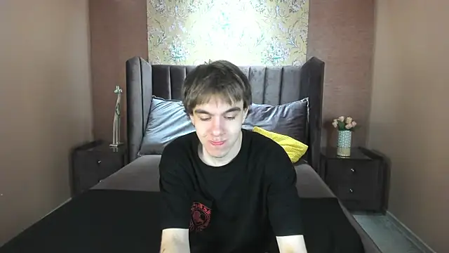Snapshot of DaveBevy chatting on 06-23-26, 07:23 DaveBevy online show from 06-23-26, 07:23