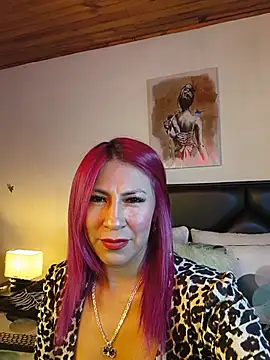 Snapshot of tatianabelli chatting on 06-18-26, 09:08 tatianabelli online show from 06-18-26, 09:08