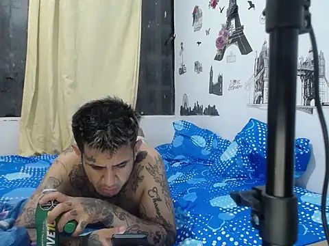 allison maxtattoo  online show from 04-21-26, 04:08