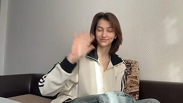 Snapshot of Aliceborderland chatting on 04-01-26, 07:42 Aliceborderland online show from 04-01-26, 07:42