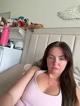 LolaSkyee online show from 06-01-26, 12:07