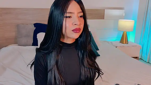 Snapshot of Sandy_Becker chatting on 06-15-26, 02:52 Sandy Becker online show from 06-15-26, 02:52