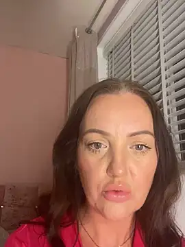 Snapshot of Ladyluxee chatting on 03-28-26, 08:41 Ladyluxee online show from 03-28-26, 08:41