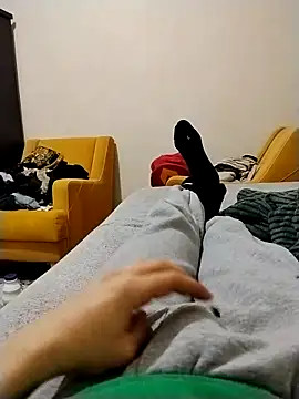 Snapshot of y2561 chatting on 04-01-26, 05:32 y2561 online show from 04-01-26, 05:32