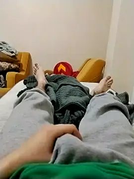 Snapshot of y2561 chatting on 04-04-26, 09:34 y2561 online show from 04-04-26, 09:34