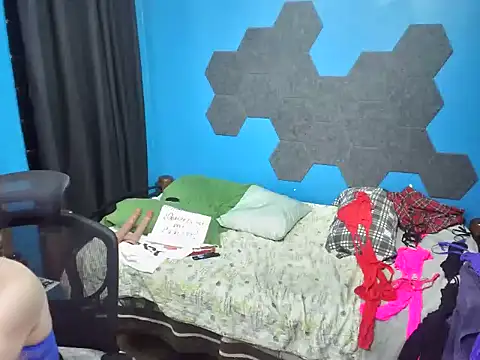 Snapshot of MachoPutito chatting on 09-27-25, 05:23 MachoPutito online show from 09-27-25, 05:23