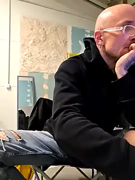 Snapshot of TavoEskort123 chatting on 03-28-26, 11:37 TavoEskort123 online show from 03-28-26, 11:37