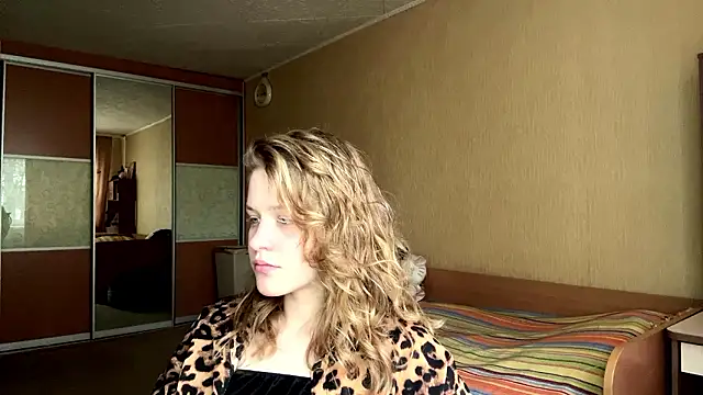 Snapshot of CarmonSuentenfuss chatting on 03-29-26, 05:07 CarmonSuentenfuss online show from 03-29-26, 05:07