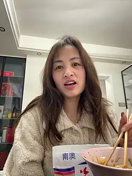 Snapshot of Yang_218 chatting on 03-29-26, 11:10 Yang 218 online show from 03-29-26, 11:10