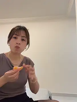 Yang 218 online show from 04-16-26, 06:03