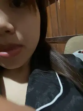 Snapshot of -Vaci- chatting on 03-29-26, 02:00 -Vaci- online show from 03-29-26, 02:00