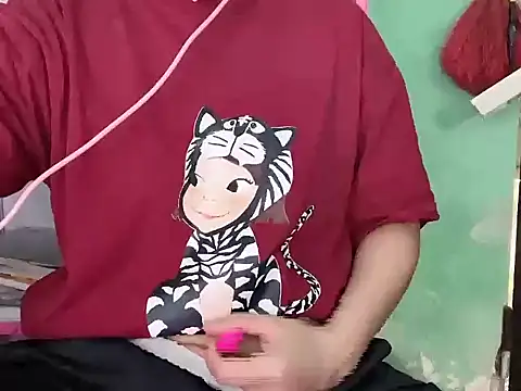 Snapshot of LunoChuckie chatting on 03-30-26, 01:50 LunoChuckie online show from 03-30-26, 01:50