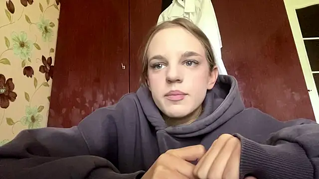 Snapshot of CindyOzga chatting on 03-28-26, 09:20 CindyOzga online show from 03-28-26, 09:20