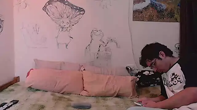 Snapshot of lilla9 chatting on 05-30-26, 05:21 lilla9 online show from 05-30-26, 05:21