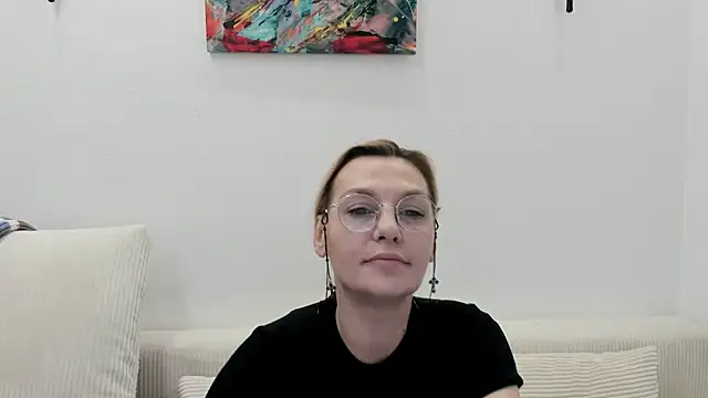 Snapshot of OeigesMik chatting on 03-30-26, 10:16 OeigesMik online show from 03-30-26, 10:16