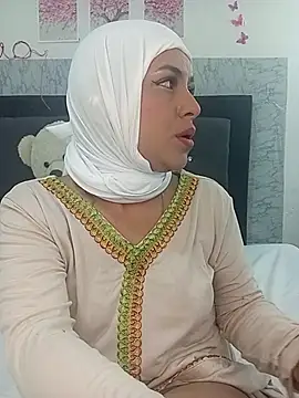 Snapshot of alia_asad chatting on 04-07-26, 12:27 alia asad online show from 04-07-26, 12:27