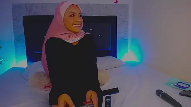 Snapshot of alia_asad chatting on 05-14-26, 12:12 alia asad online show from 05-14-26, 12:12
