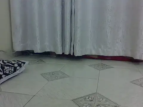 Snapshot of nozie03 chatting on 04-08-26, 02:06 nozie03 online show from 04-08-26, 02:06