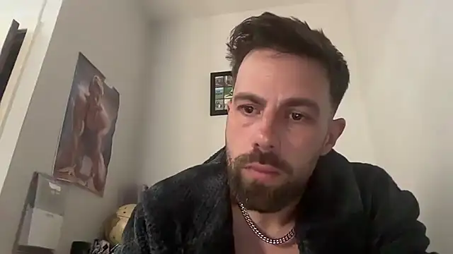 Snapshot of DaveRoyale chatting on 04-05-26, 09:28 DaveRoyale online show from 04-05-26, 09:28