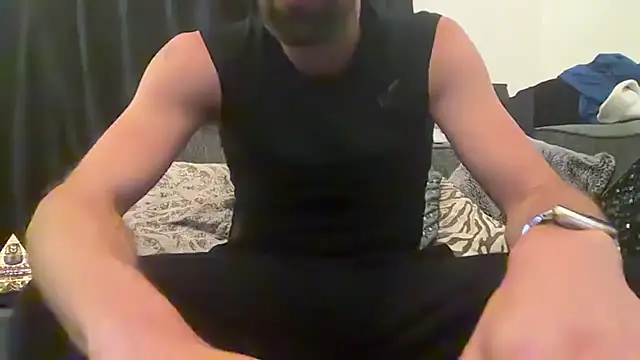 Snapshot of DaveRoyale chatting on 04-10-26, 10:36 DaveRoyale online show from 04-10-26, 10:36