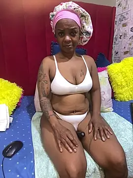 Snapshot of Cherrybootyofjoy86 chatting on 03-28-26, 12:43 Cherrybootyofjoy86 online show from 03-28-26, 12:43