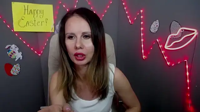 Snapshot of ElsaFrey chatting on 04-03-26, 12:03 ElsaFrey online show from 04-03-26, 12:03