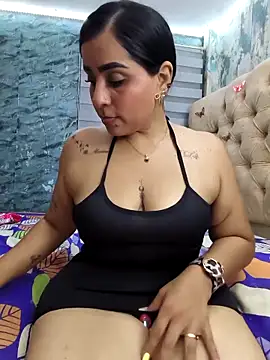 Snapshot of val_eria chatting on 04-01-26, 05:08 val eria online show from 04-01-26, 05:08