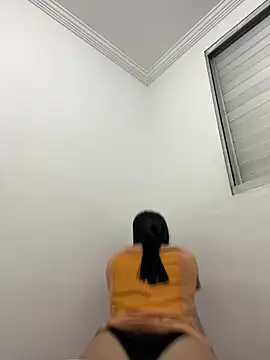 Snapshot of SidneyRoux chatting on 04-11-26, 12:15 SidneyRoux online show from 04-11-26, 12:15