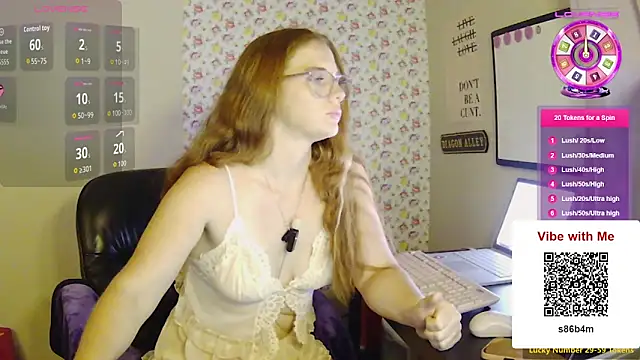 RoxyRedXO12 online show from 06-07-26, 05:11