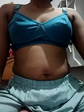 Snapshot of saxyangel chatting on 03-29-26, 04:29 saxyangel online show from 03-29-26, 04:29