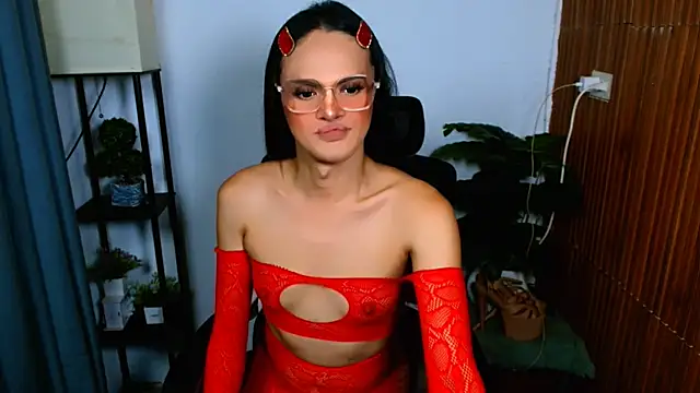 Snapshot of Bella_CiaoX chatting on 07-05-26, 08:54 Bella CiaoX online show from 07-05-26, 08:54