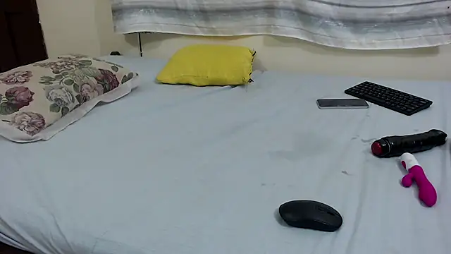 emmytease online show from 04-21-26, 06:55