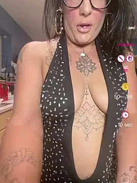Snapshot of IvyBelleMilf chatting on 06-28-26, 08:59 IvyBelleMilf online show from 06-28-26, 08:59