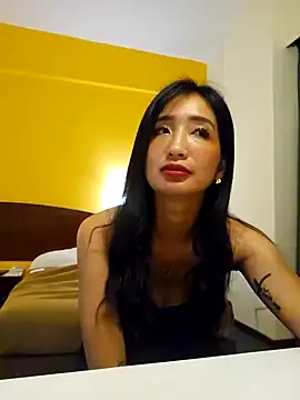 Snapshot of Emceeeeee25 chatting on 03-28-26, 04:28 Emceeeeee25 online show from 03-28-26, 04:28