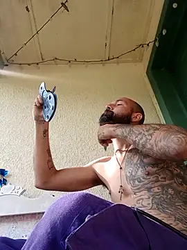 Snapshot of tainted95 chatting on 04-01-26, 02:03 tainted95 online show from 04-01-26, 02:03