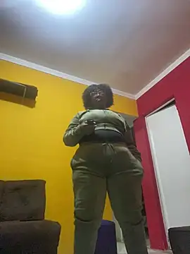 BoobsQueeen online show from 06-26-26, 12:15