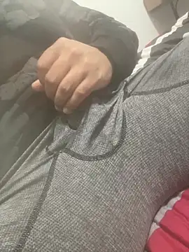 Snapshot of ENTEEXIOM chatting on 04-04-26, 04:44 ENTEEXIOM online show from 04-04-26, 04:44