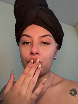 Amber-fire online show from 05-18-26, 07:20
